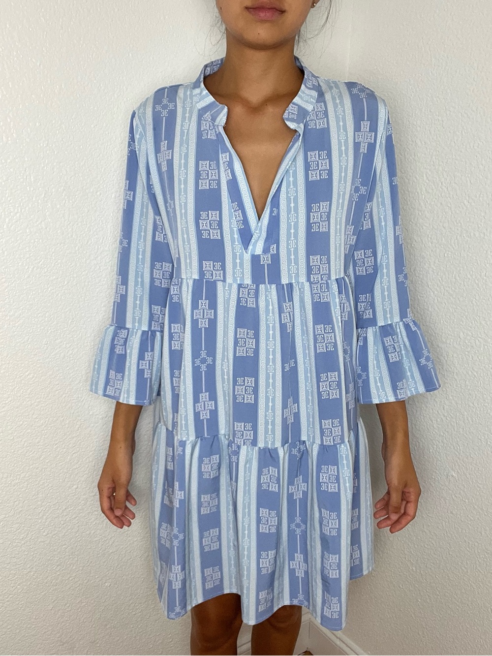 Michelle McDowell Blue Geometric V Neck Pleat Bell Sleeve Size Small